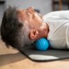 Piłka do masażu mięśni ciała rolowania piłeczka rehabilitacyjna z kolcami - obrazek 9